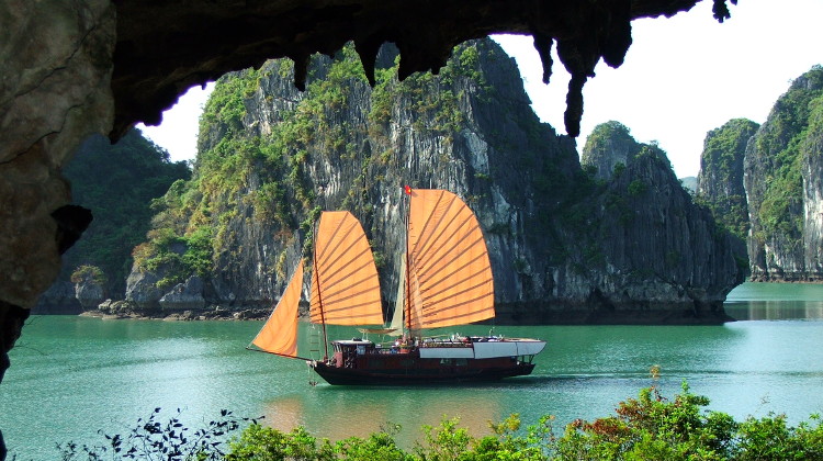 vinh ha long hinh anh 01