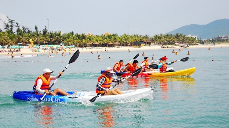 Nhung hoat dong hap dan trong mua du lich bien Da Nang 2016 hinh anh