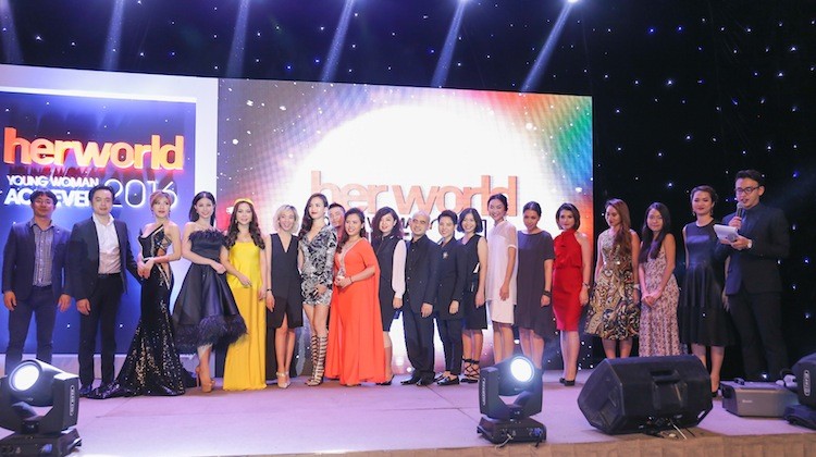 gala her world young woman achiever 2016 hinh anh